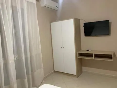 Familiar Apartments!Near The Beach & Butrinti Lake! Ksamil Apartmán